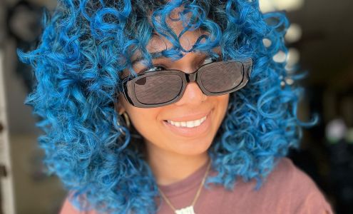 Thaiz Hair 6250 Cypress Gardens Blvd Ste 11, Winter Haven Florida 33884