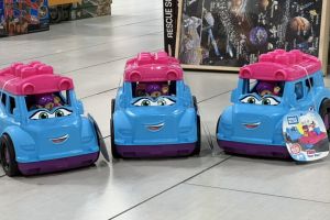 Lollipop toy shop plus