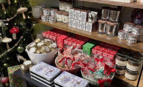 The Net Loft: Alaska Yarn, Needlework, Paint & Gift Shop Cordova