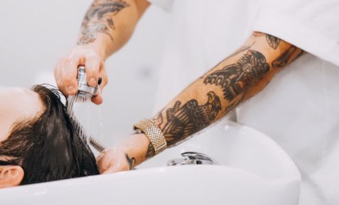 Cut chaos 206 Washington Ave, Grand Haven Michigan 49417