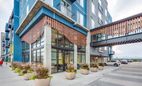 Cortland Alameda Station