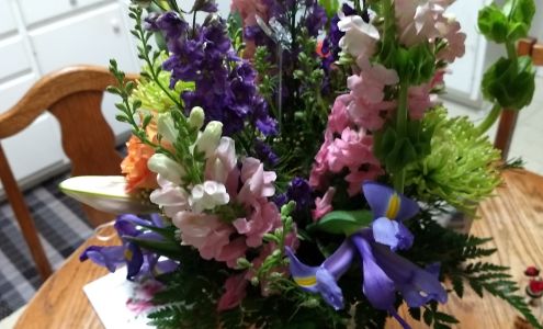 Lindsey's Florist & Gifts