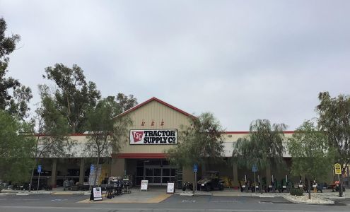 Tractor Supply Ramona
