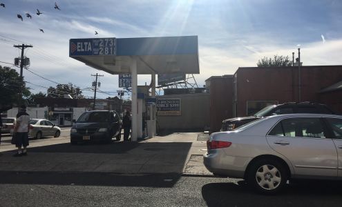 Wayne's Service Station