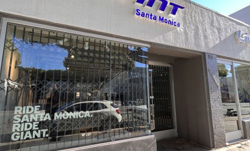 Giant Santa Monica