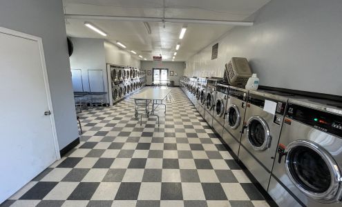 Big Springs Laundry 727 N Woodland Rd, Pinetop-Lakeside Arizona 85929