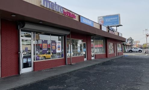 Metro by T-Mobile 5338 Fruitridge Rd