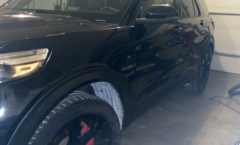 Mi-T-Clean Carwash and Detail Shop St. Ann