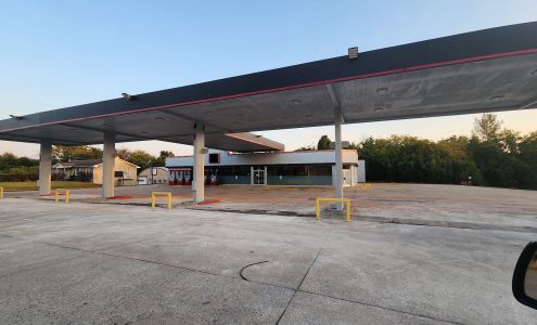 GOLDEN BEAR @ Lebanon Road Mount Juliet