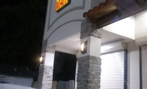 Tri-Mart Washateria