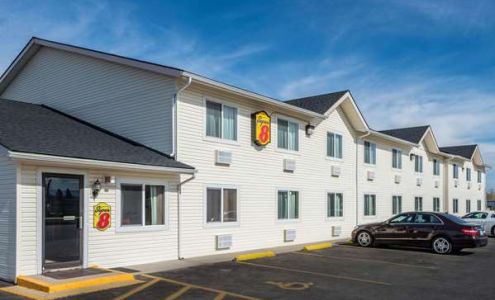 Super 8 by Wyndham Sheridan