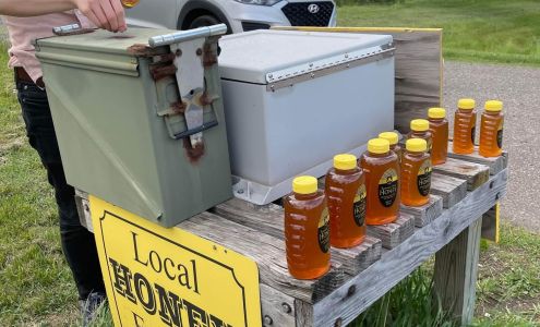 Franconia Honey Farm 26856 St Croix Trail N, Shafer Minnesota 55074