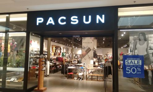 Pacsun Newington