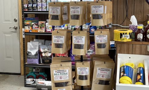 Hall's Feed and Seed Moundville