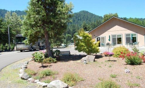 Casey's Riverside RV Park Westfir