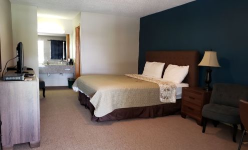 Motel 103 Calhoun