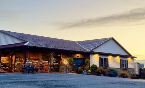 Blue Spruce Market Womelsdorf