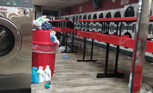 Duds & Suds Laundromat