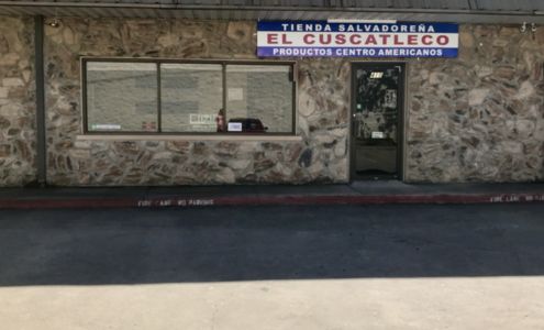 Tienda salvadoreña El Cuscatleco Irving