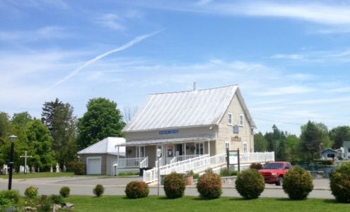 Bureau d'accueil touristique de Saint-Alexis-des-Monts Saint-Alexis-des-Monts