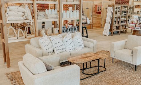 Burlap & Birch Noblesville