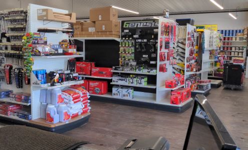 U-Haul Neighborhood Dealer Fort Vermilion