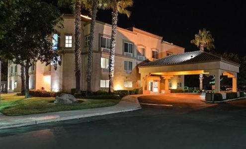 Best Western Plus Villa Del Lago Inn