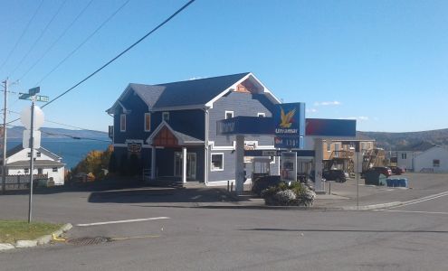 Local Grocery Store / Ultramar Gas Station Gaspe