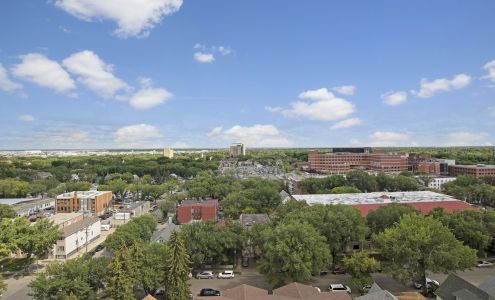 Centre Pointe Plaza Apartment Homes