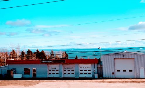 Garage Savard Inc 715 rue Saint-Laurent Charlevoix, Saint-Siméon Quebec G0T 1X0
