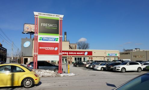 FreshCo Bloor & Dundas