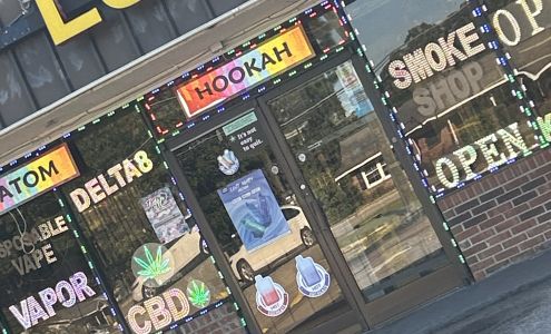 Lucky 777’s Tobacco & Vapes