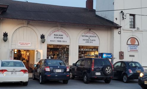 Lake George Steamboat Co Gift Shop