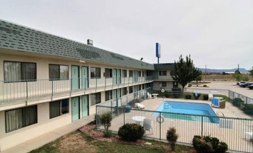 Travelodge by Wyndham Raton