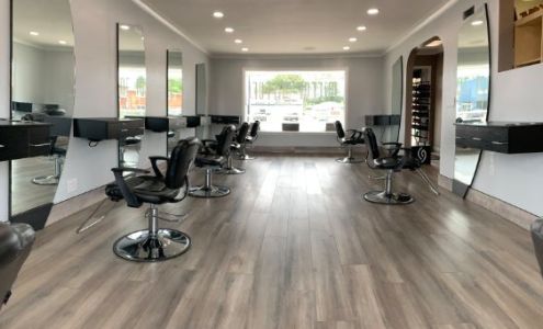 Mirror Mirror Salon and Spa