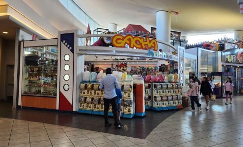 Gacha Gacha Hobbies & Toys