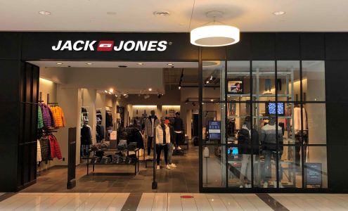 JACK & JONES