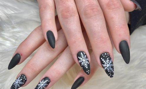 V Nails Lacombe 4725 49b Ave #2, Lacombe Alberta T4L 1K1