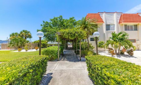 Gulf Gate Apartments