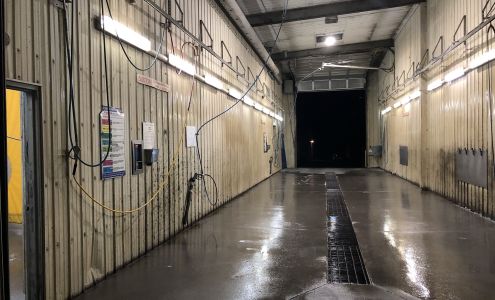 Dirty Dog Car & Truck Wash Ltd