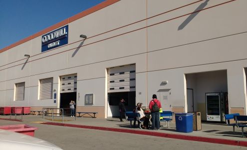 Goodwill Outlet Center, Electronics Store and Donation Center