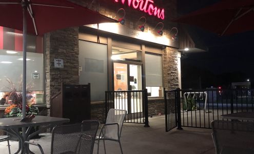 Queens Common Shopping Centre