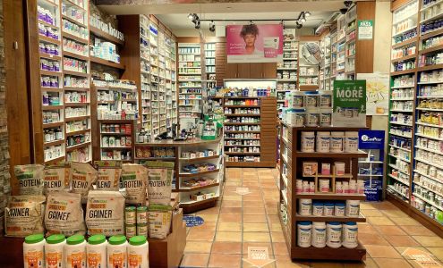 Nutrition House Eaton Centre