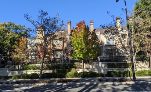 Fountains at River Oaks Apartments
