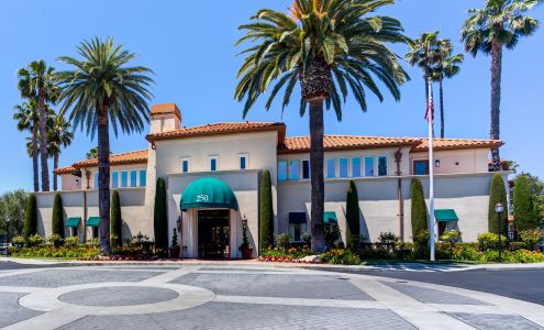 Palma Sorrento at Palm Valley Apartments