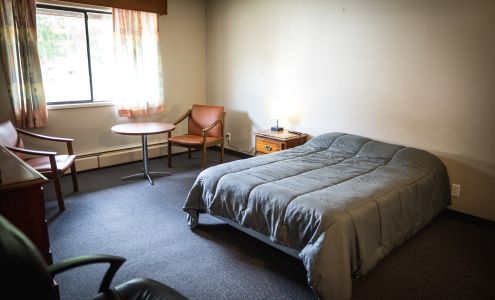 Singing Surf Inn & Pub Masset