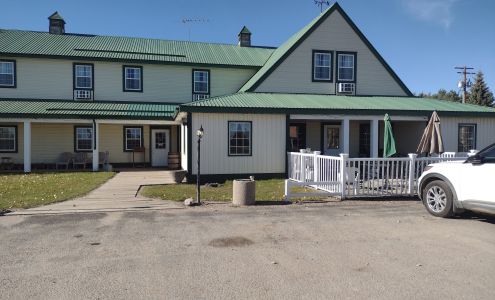 The Farm House Inn St. Walburg