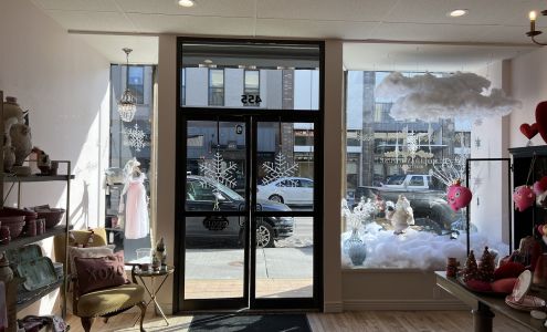 Holiday House Boutique