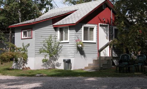 Pine Grove Motel & Camp Vermilion Bay