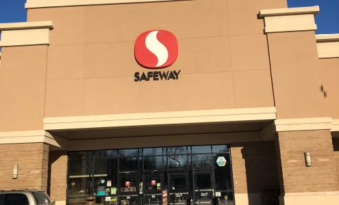 Safeway River Avenue